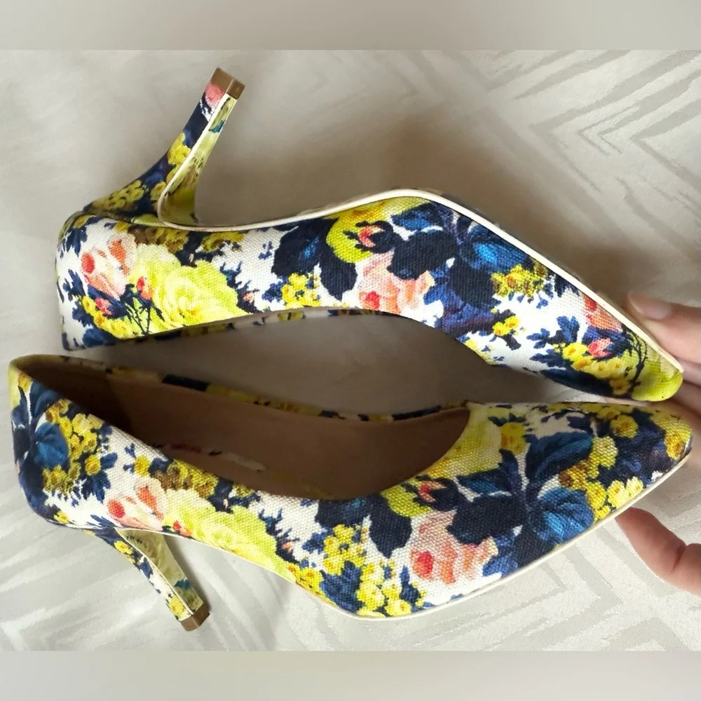 MSGM Designer Size European 36 Floral Print Women's Heels Shoes Italy Colorful